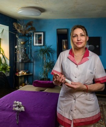 Очаровательная, соблазнительная и нежная девушка приглашает в гости состоятельного джентльмена для неспешного и расслабляющего отдыха. Только для истинных ценителей! 2681, 45 лет